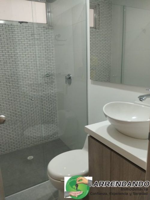 Apartamento de 3 alcobas en arriendo en El Guayabo, Itagüí, 75 m² · foto 9 de 11