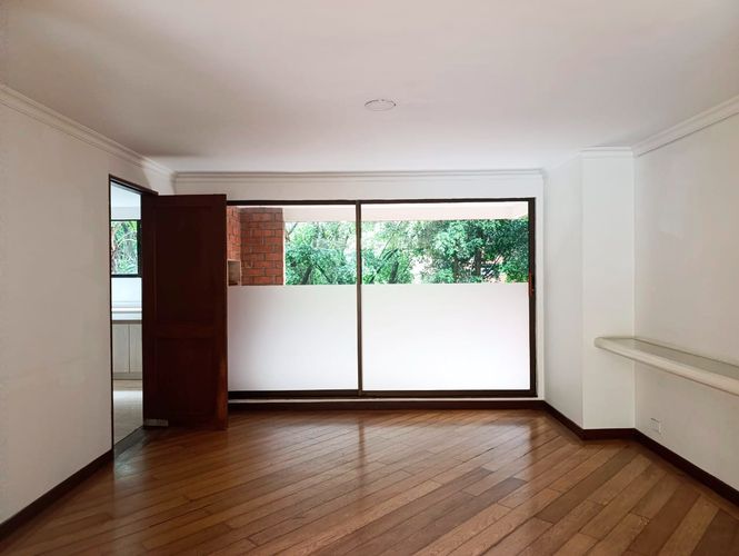 Apartamento de 3 alcobas en venta en El Poblado, Medellín, 241 m² · foto 15 de 20