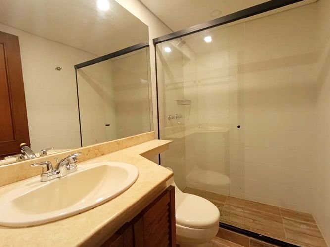 Apartamento de 3 alcobas en venta en El Poblado, Medellín, 241 m² · foto 20 de 20