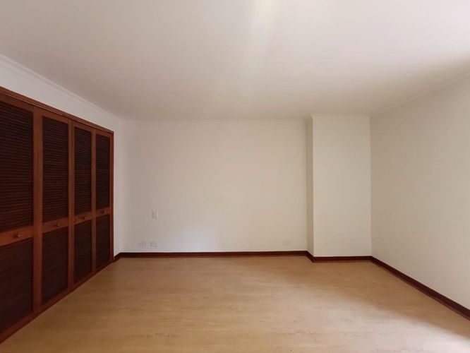 Apartamento de 3 alcobas en venta en El Poblado, Medellín, 241 m² · foto 13 de 20