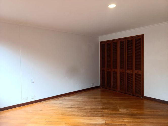 Apartamento de 3 alcobas en venta en El Poblado, Medellín, 241 m² · foto 10 de 20