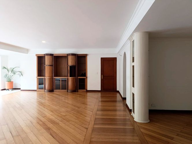 Apartamento de 3 alcobas en venta en El Poblado, Medellín, 241 m² · foto 6 de 20