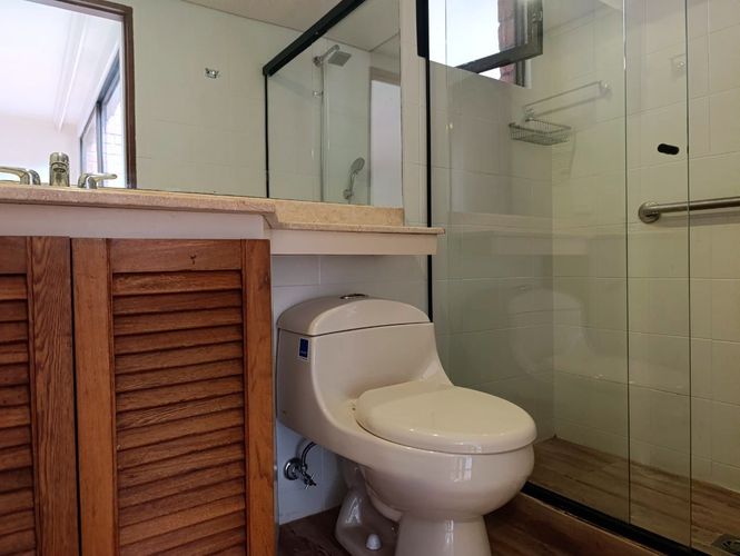 Apartamento de 3 alcobas en venta en El Poblado, Medellín, 241 m² · foto 16 de 20