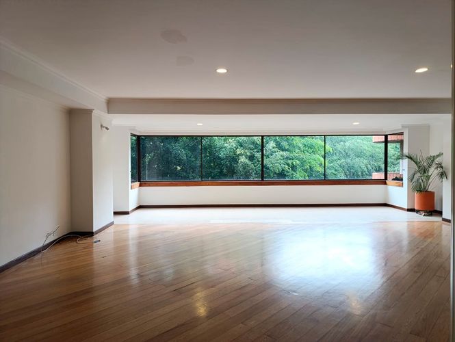 Apartamento de 3 alcobas en venta en El Poblado, Medellín, 241 m² · foto 8 de 20
