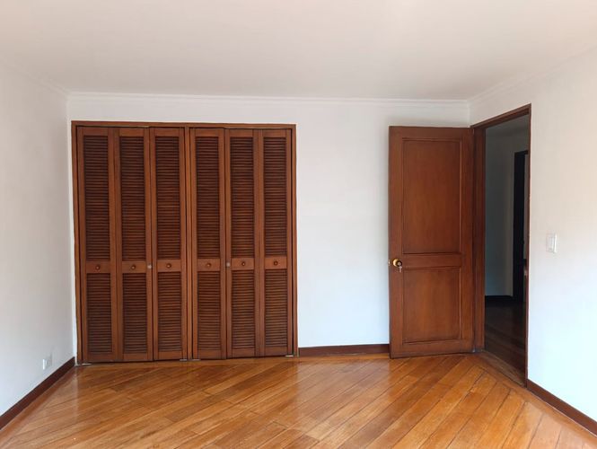 Apartamento de 3 alcobas en venta en El Poblado, Medellín, 241 m² · foto 17 de 20