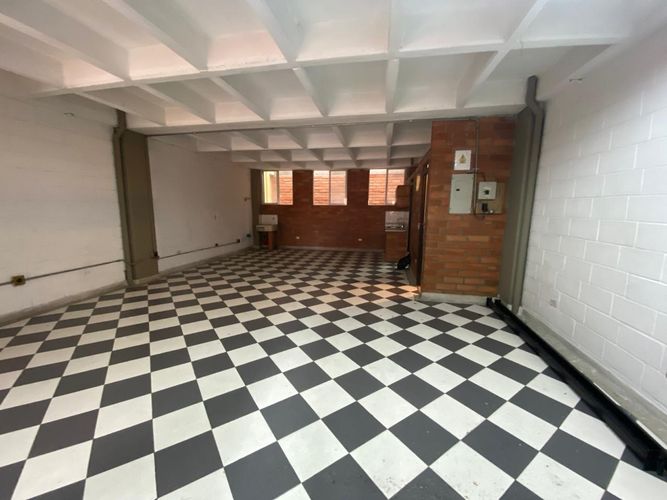 Bodega en arriendo en Guayabal, Medellín, 100 m² · foto 3 de 10