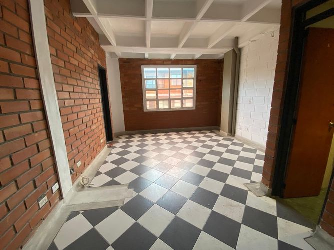 Bodega en arriendo en Guayabal, Medellín, 100 m² · foto 4 de 10