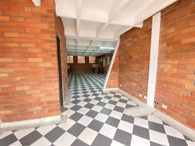 Bodega en arriendo en Guayabal, Medellín, 100 m² · foto 5 de 10