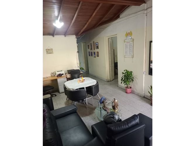 Casa de 6 alcobas en venta en La Milagrosa, Medellín, 90 m² · foto 3 de 11