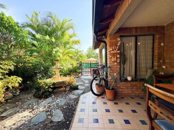 Casa de 3 alcobas en venta en Cañaveral, Floridablanca, 184 m² · foto 3 de 19