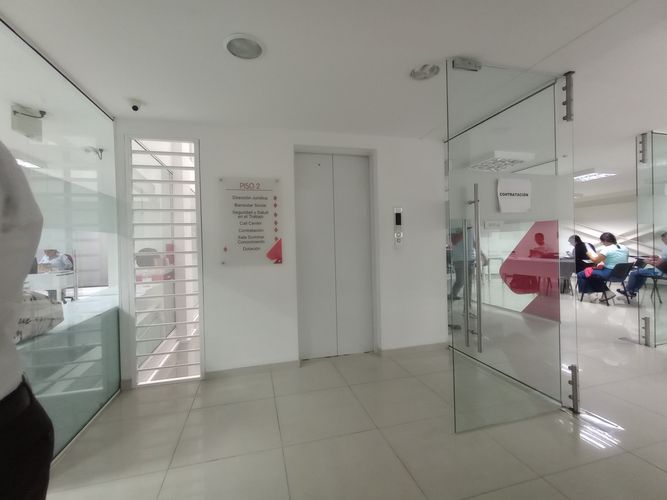 Edificio en venta en Granada, Cali, 2214 m² · foto 5 de 24
