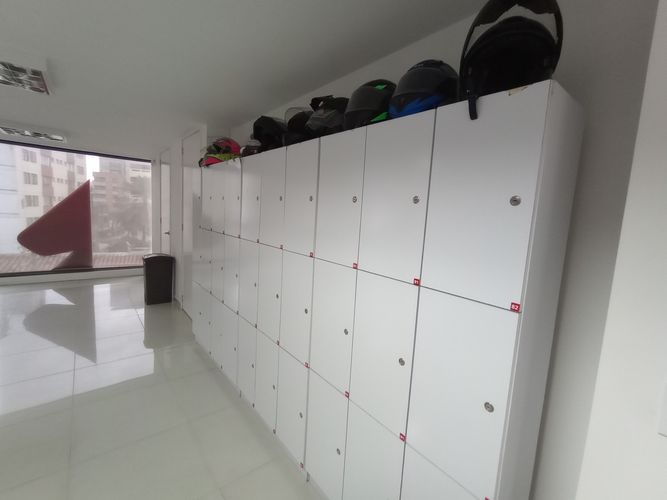 Edificio en venta en Granada, Cali, 2214 m² · foto 20 de 24