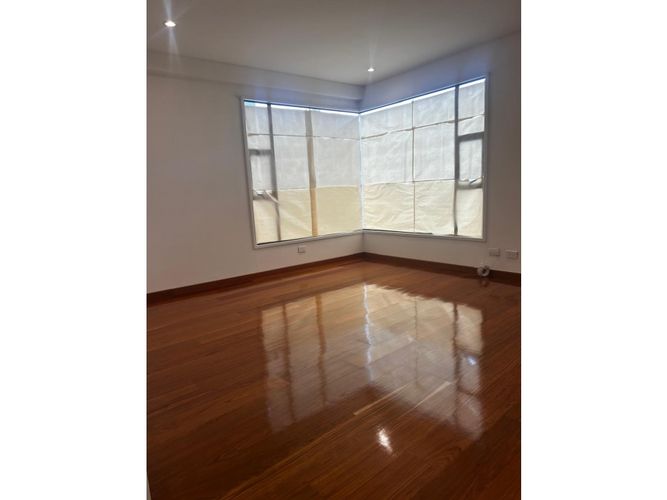 Apartamento de 3 alcobas en venta en El Retiro, Bogotá, 237 m² · foto 7 de 24