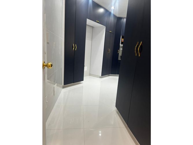 Apartamento de 3 alcobas en venta en El Retiro, Bogotá, 237 m² · foto 18 de 24