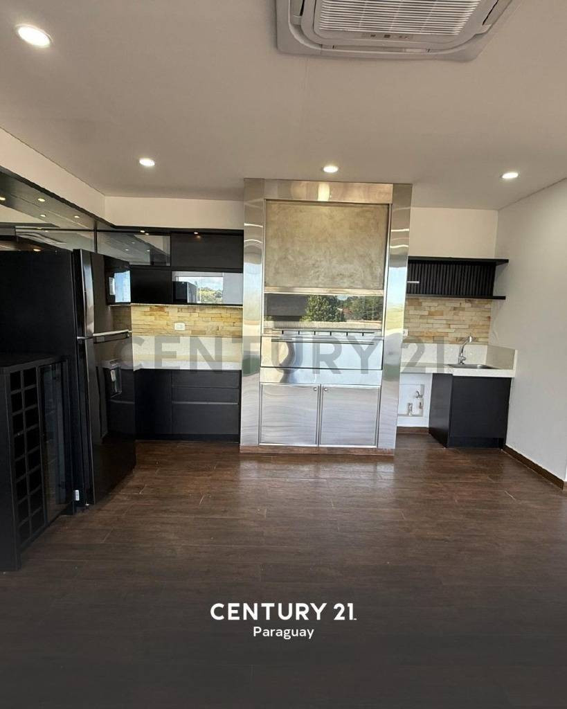 Exclusiva Residencia Vanguardista en Lambaré: Lujo y Confort a su Alcance — foto 3