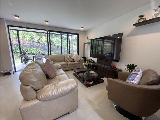 Casa de 4 alcobas en venta en El Retiro, 262 m² · foto 5 de 12