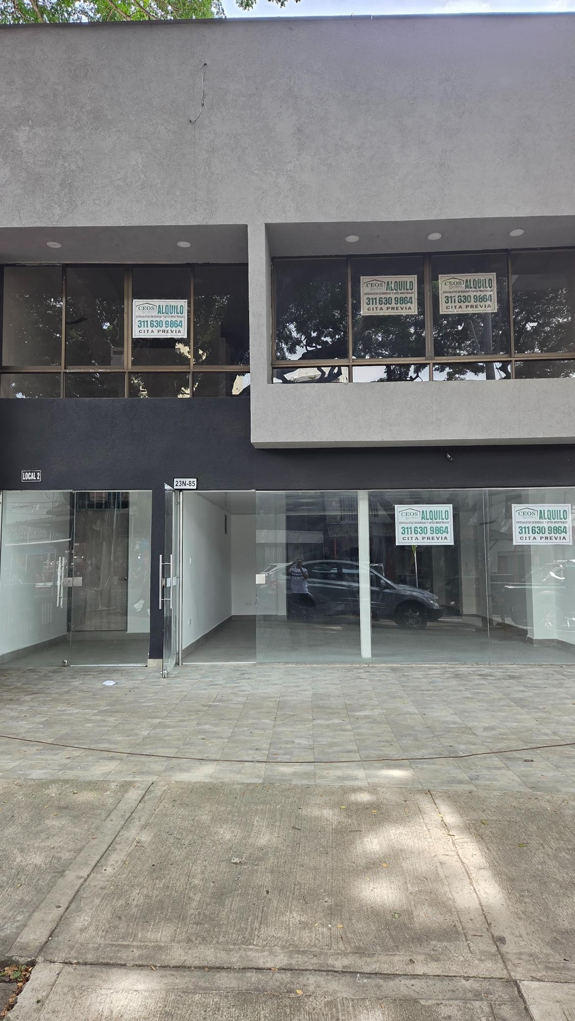 Retail space for rent in Santa monica, Cali