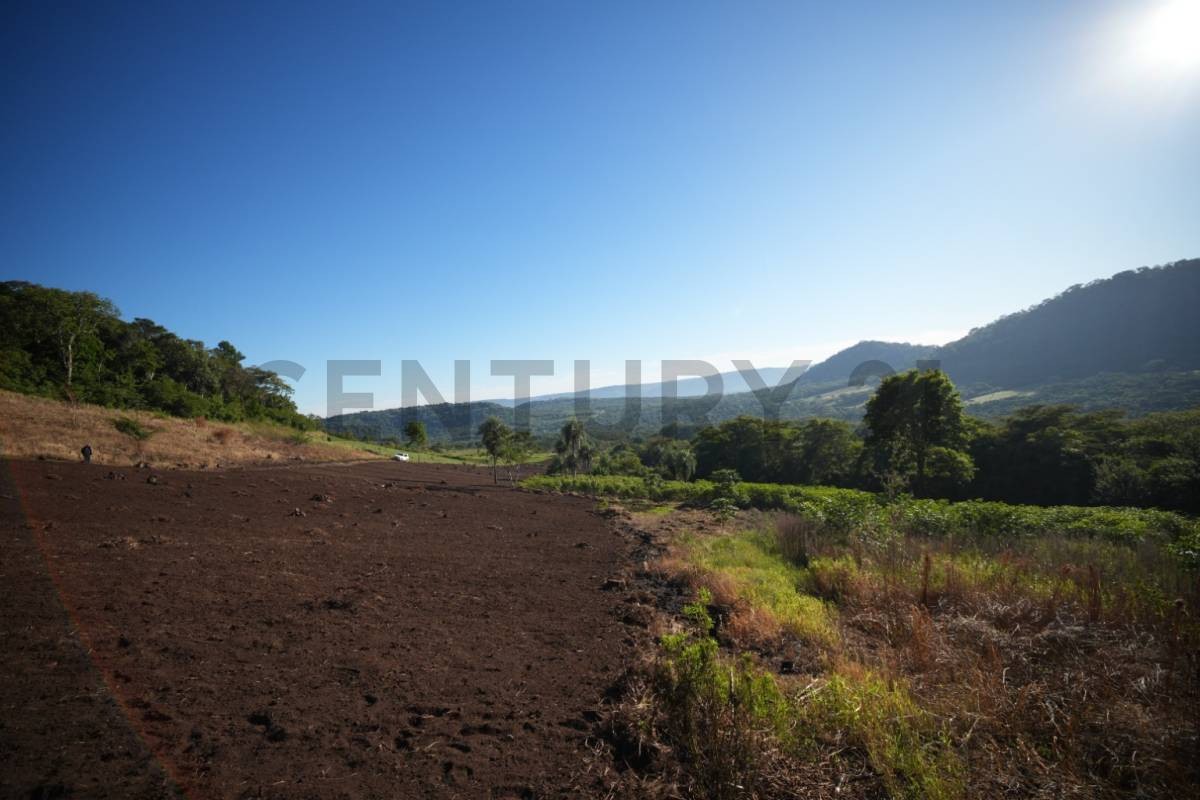 Oportunidad de Inversión: 20 Hectáreas con Vistas al Cerro Rokẽ en Sapucai, Paraguarí - US$ 389.000 — foto 2