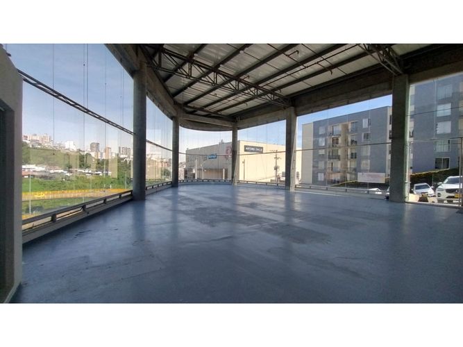 Local en arriendo en La Carola, Manizales, 300 m² · foto 3 de 18