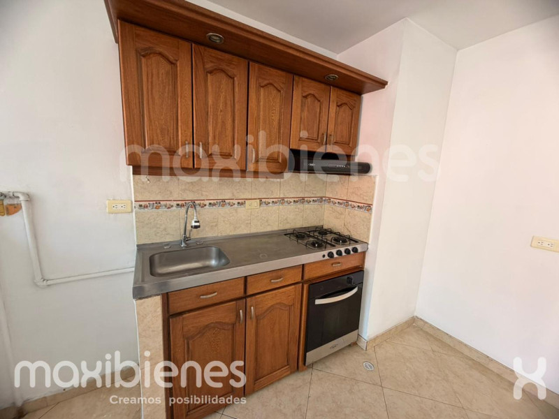Apartamento en arriendo en Urbanizacion Villa Verde, Medellín · foto 3 de 13
