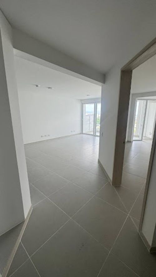 Apartamento de 3 alcobas en venta en Conjunto Residencial Umbria, Cali, 117 m² · foto 4 de 18