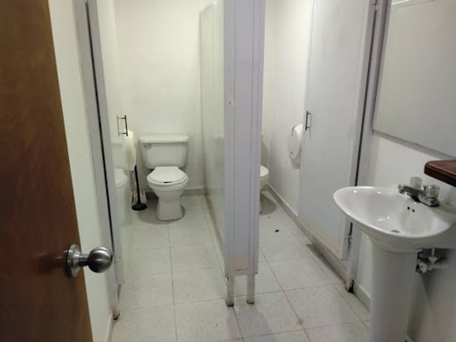 Local en arriendo en Villa Nueva, Medellín, 280 m² · foto 9 de 11