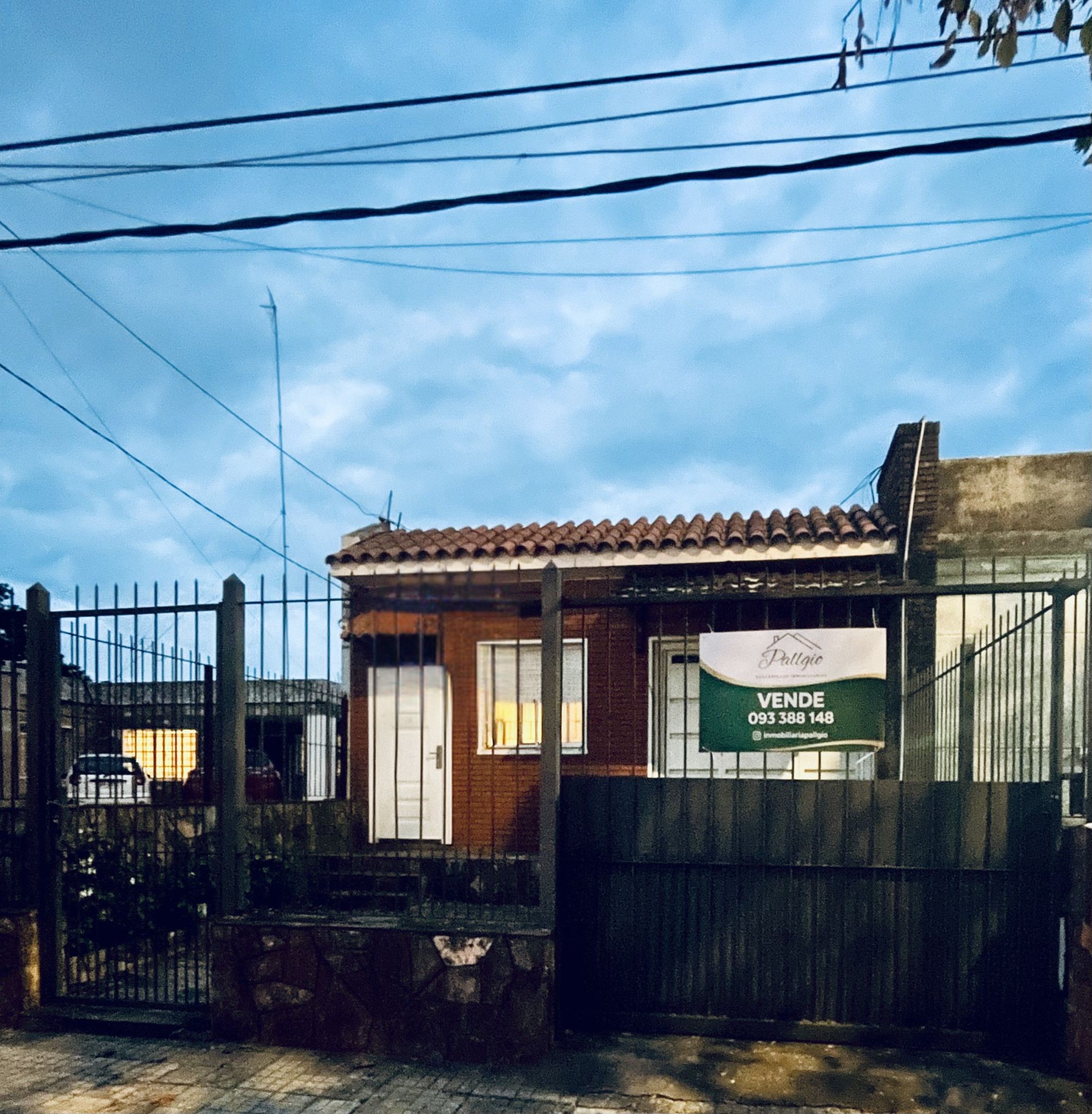 •VENDE•   ¡Oportunidad única! Casa con 2 dormitorios, parrillero y garaje – gran potencial