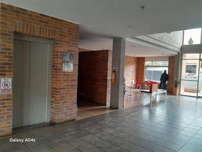 Apartamento de 3 alcobas en venta en Fontibon, Bogotá, 55 m² · foto 3 de 21