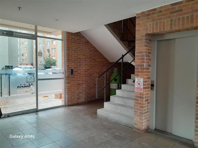Apartamento de 3 alcobas en venta en Fontibon, Bogotá, 55 m² · foto 4 de 21