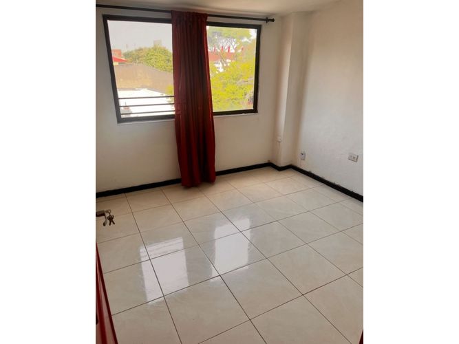 Casa de 6 alcobas en venta en Eucaristico, Cali, 293 m² · foto 7 de 18