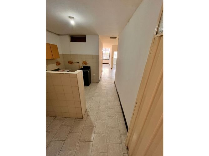 Casa de 6 alcobas en venta en Eucaristico, Cali, 293 m² · foto 10 de 18