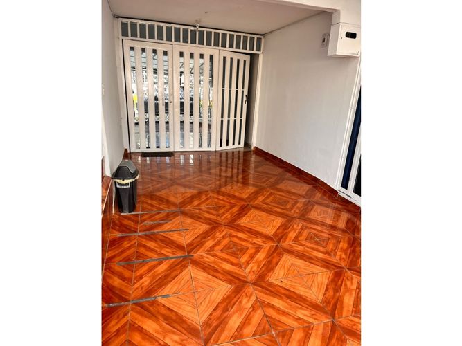 Casa de 6 alcobas en venta en Eucaristico, Cali, 293 m² · foto 13 de 18