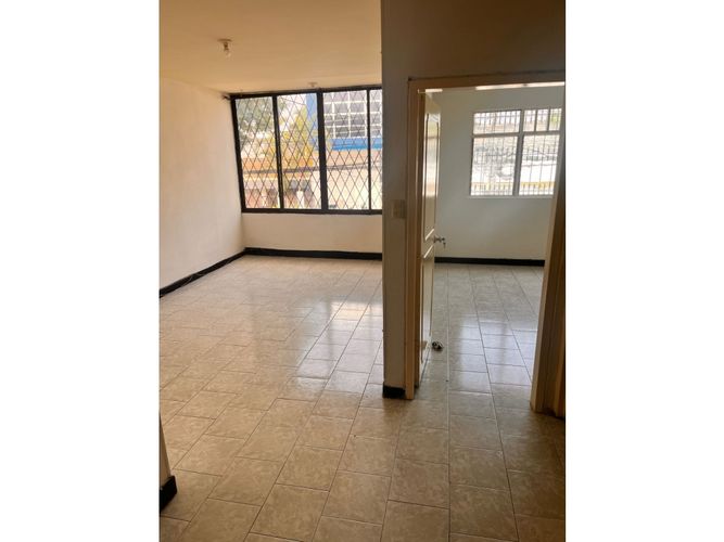 Casa de 6 alcobas en venta en Eucaristico, Cali, 293 m² · foto 14 de 18