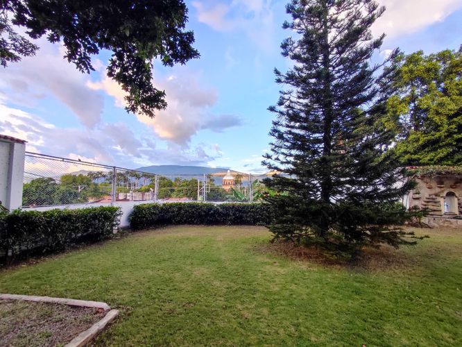 Casa de 6 alcobas en venta en Villa Antigua, Villa del Rosario, 1649 m² · foto 5 de 24