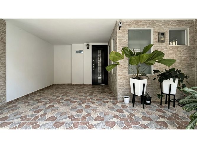 Casa de 4 alcobas en venta en Ub Bosque Versalles, Palmira, 230 m² · foto 2 de 20