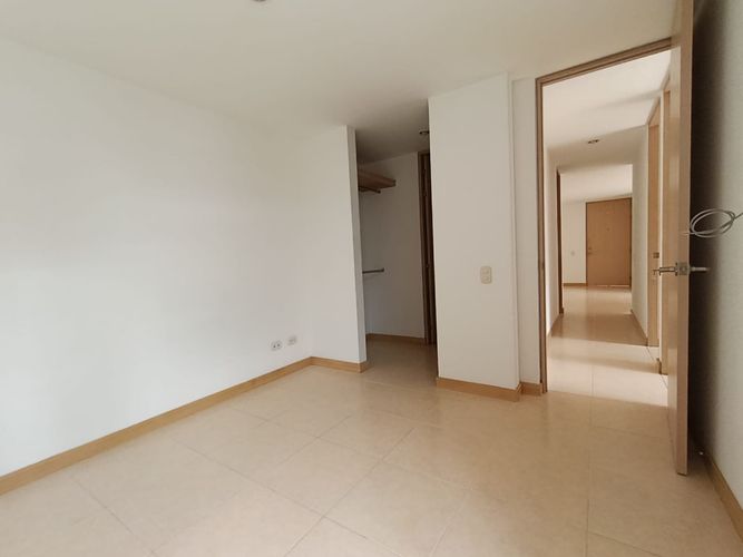 Apartamento de 3 alcobas en arriendo en Loma De La Doctora, Sabaneta, 85 m² · foto 3 de 20