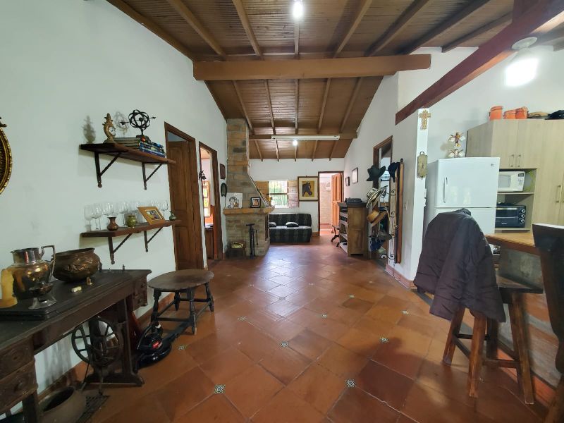 3BR Country House in El capiro for Sale
