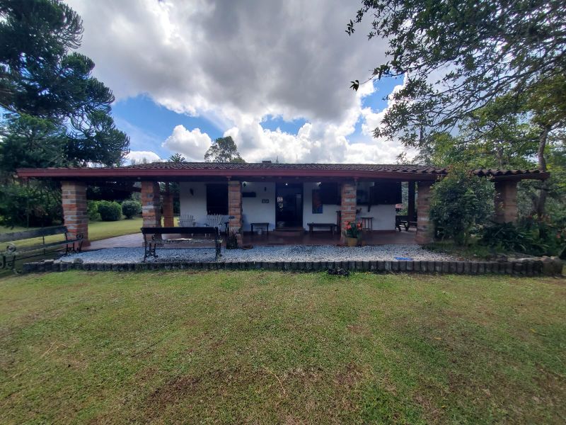 3BR Country House in El capiro for Sale - 3