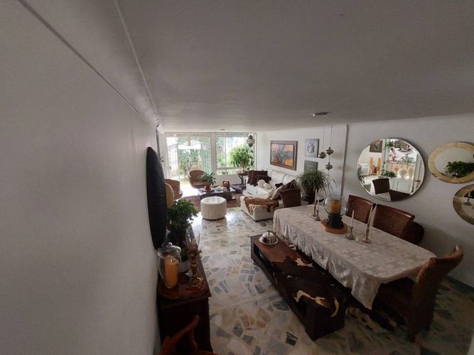 Casa de 5 alcobas en venta en Cabecera Del Llano, Bucaramanga, 340 m² · foto 5 de 21