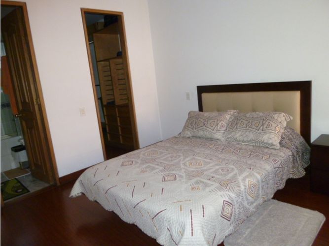 Apartamento de 4 alcobas en venta en Sotileza, Bogotá, 227 m² · foto 8 de 20
