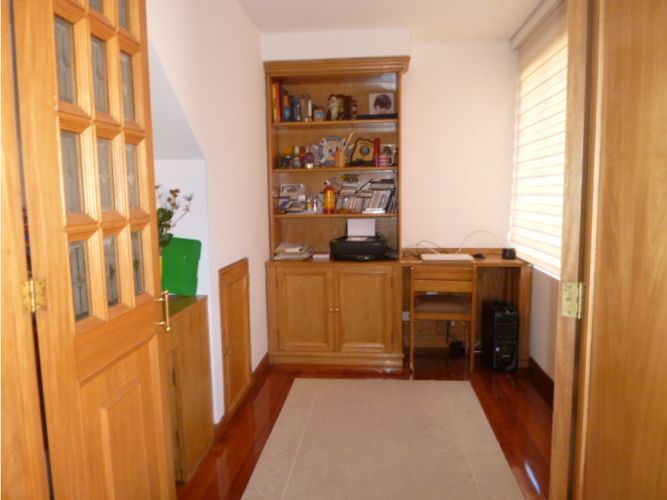 Apartamento de 4 alcobas en venta en Sotileza, Bogotá, 227 m² · foto 10 de 20