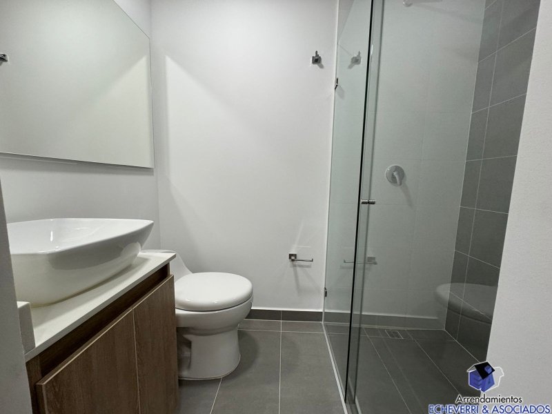 Apartamento en venta en Loma Del Escobero, Envigado · foto 4 de 9