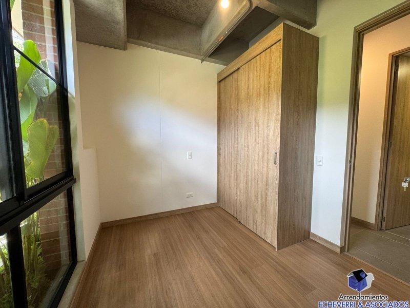 Apartamento en venta en Loma Del Escobero, Envigado · foto 5 de 9