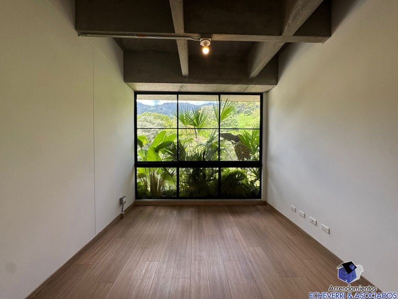Apartamento en venta en Loma Del Escobero, Envigado · foto 6 de 9