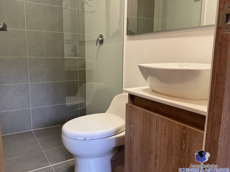 Apartamento en venta en Loma Del Escobero, Envigado · foto 7 de 9