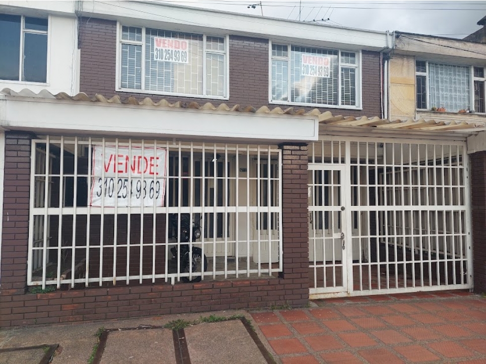 Casa en venta en Barrios Unidos, Bogotá · foto 2 de 24