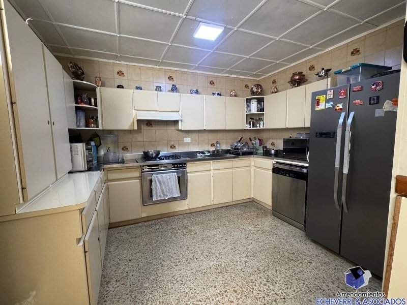 Departamento en venta bajo precio de mercado en Prado
