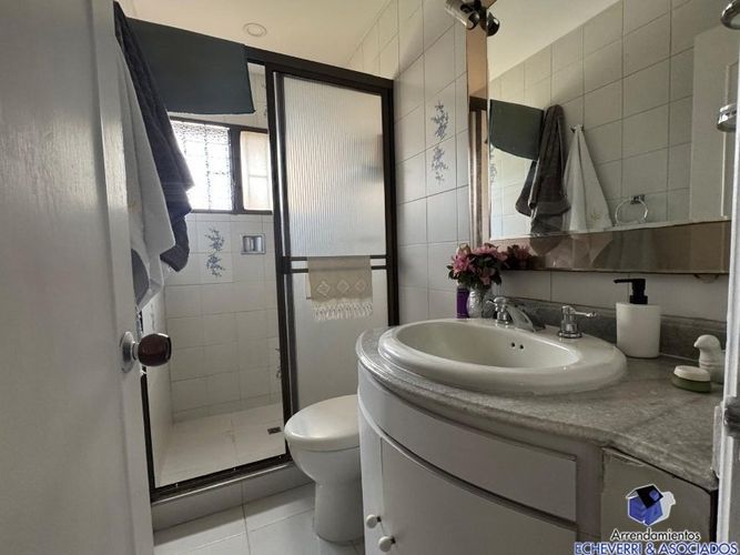 Casa en venta en Prado, Medellín · foto 2 de 14