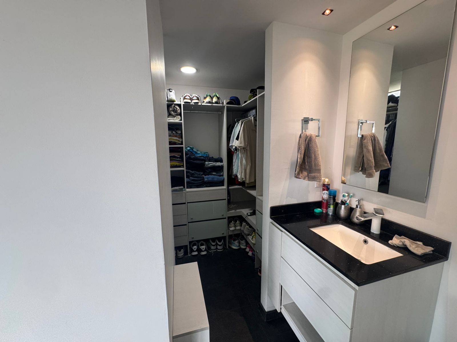 Apartamento en venta en El Poblado, Medellín · foto 11 de 12