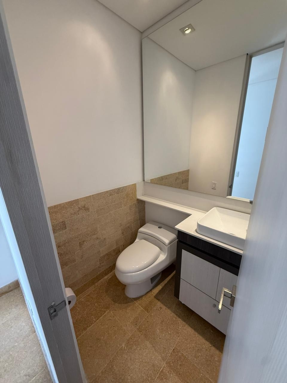 Apartamento en arriendo en El Campestre, Medellín · foto 23 de 24